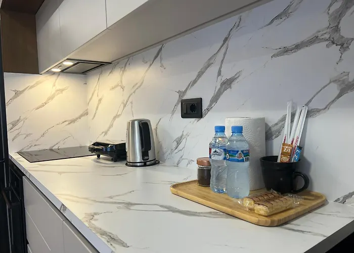 Bookmore Daily * 地拉那